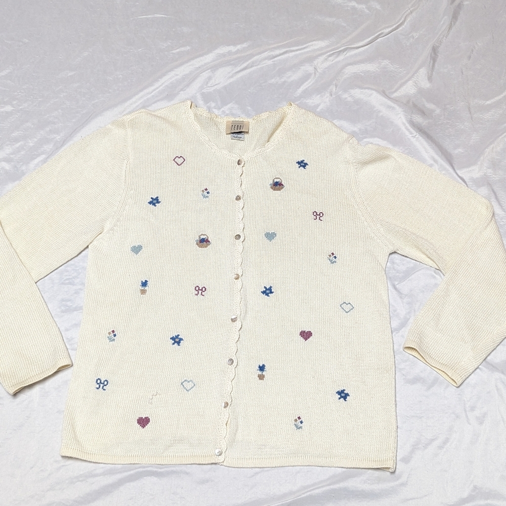 Vintage Teddi Embroidered Easter Basket Flower Cardigan Scallop Edge Grannycore
